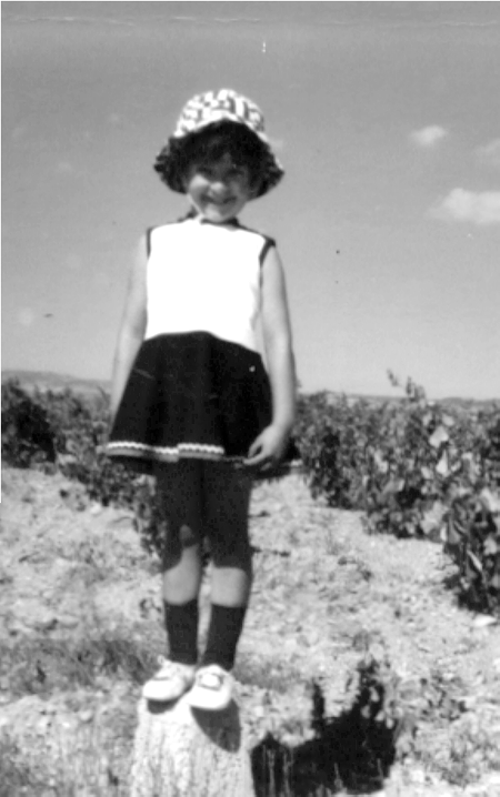 Carmen HernÃ¡ndez en la viÃ±a. Cella