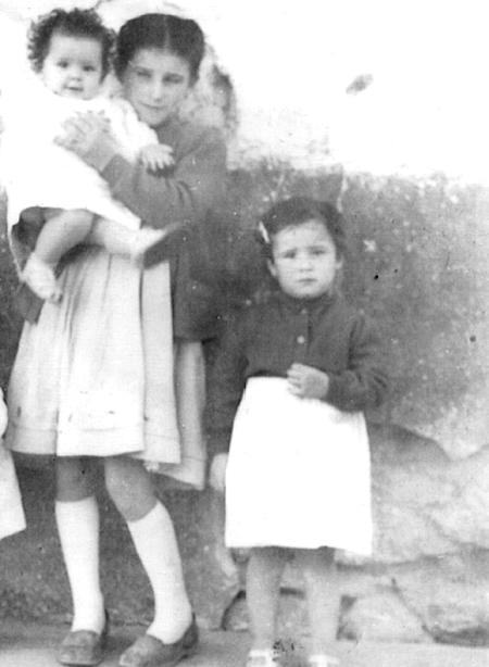 Clara, Victoria y Paquita. Cella