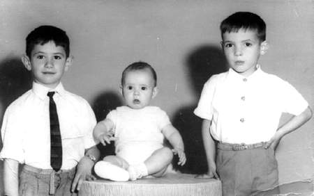 JoaquÃ­n, AndrÃ©s y Antonio Yuste. Cella