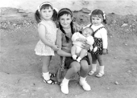 Josefina, Feli, MarÃ­a y Fidel. Cella