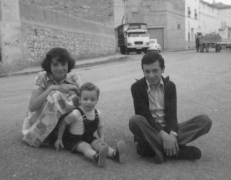 Lorenzo, Guadalupe y Santiago. Cella