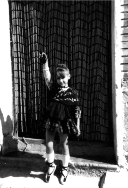 MarÃ­a JesÃºs con castaÃ±uelas. Cella