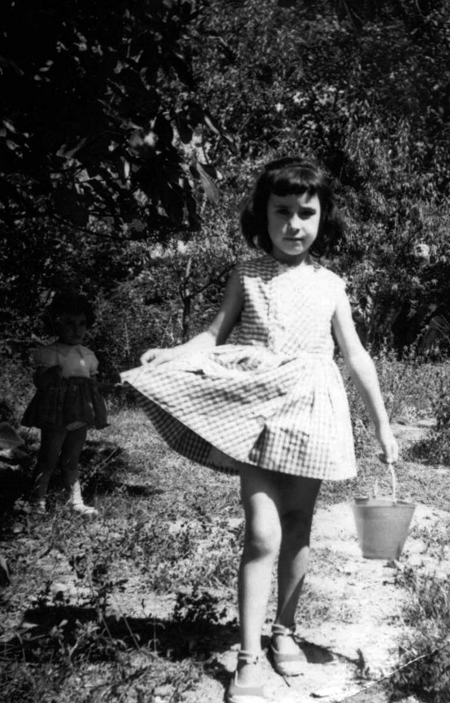 Mari Carmen Blasco con el pozal. Cella