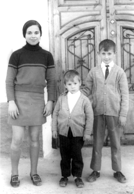 Pili, BernabÃ© y Enrique. Cella