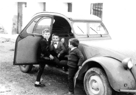 Primos en la citroen. Cella