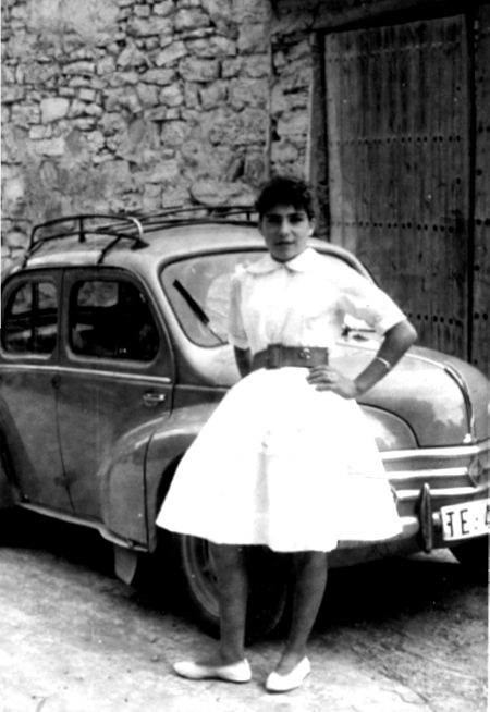 Pilar junto al coche. Cella