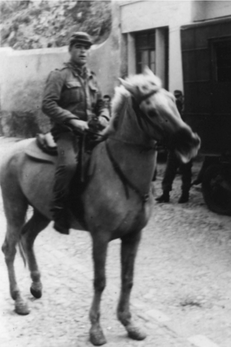 Mariano SebastiÃ¡n a caballo. Cella.