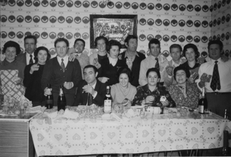 Amigos de celebraciÃ³n. Cella