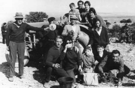 Amigos en el Calvario. Cella