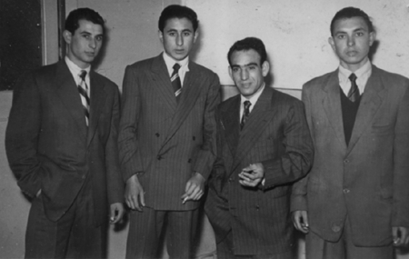 Amigos de traje. Cella