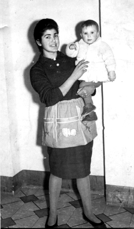 Manuela y MarÃ­a JesÃºs. Cella