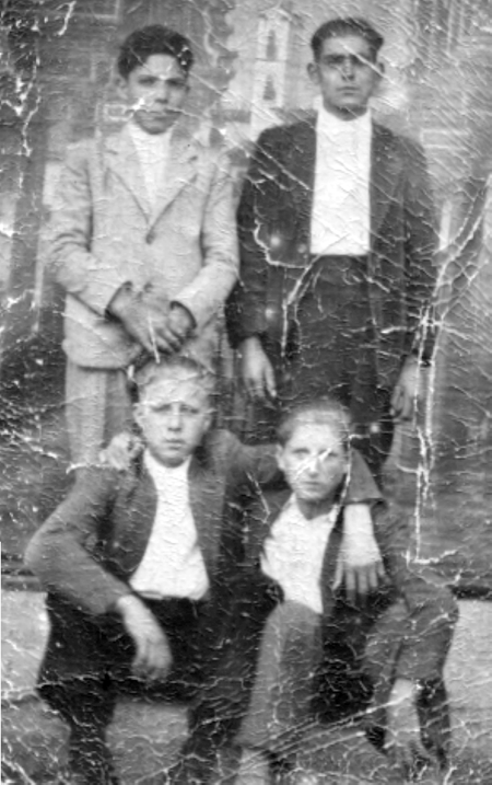 Maximino y amigos. Cella