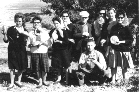Amigos en el Calvario. Cella