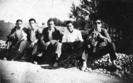 Amigos en la fuente. Cella