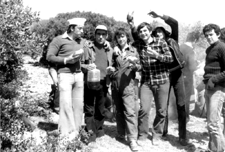 Grupo de amigos en el Calvario. Cella