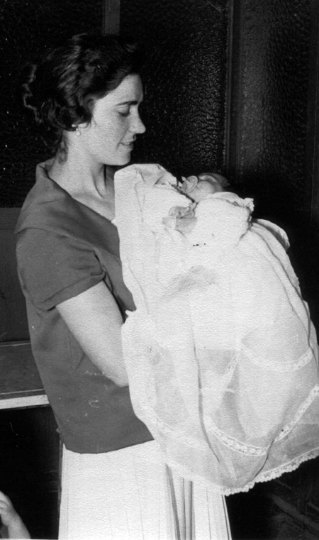 Bautizo de Esther. Cella