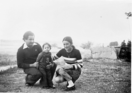 JosÃ© Antonio, Silvia y Felisa. Villalba.