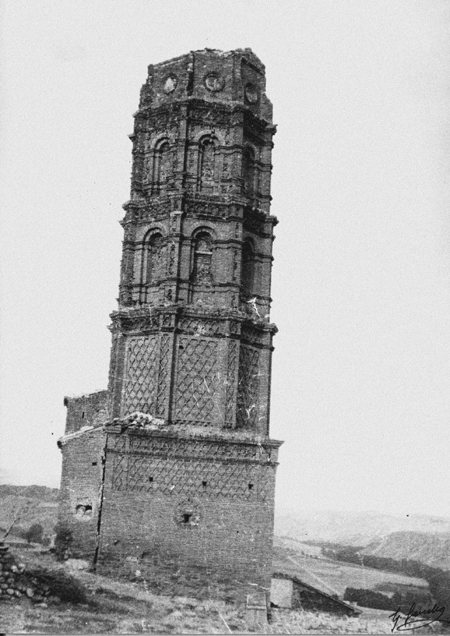 Torre de la iglesia desaparecida. Olalla