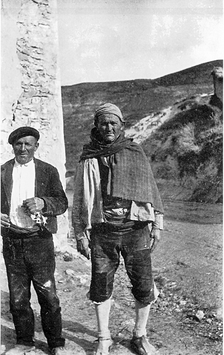 Dos ancianos en Barrachina.