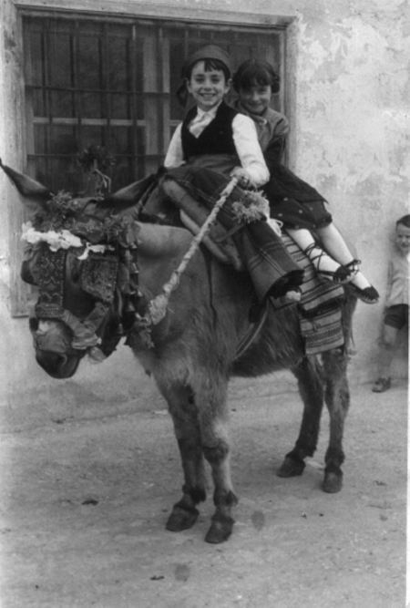 Retrato infantil. MarÃ­a JesÃºs y Escoli. Villarquemado.