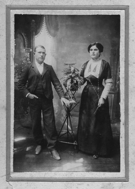 Dolores y Rafael. Villarquemado.