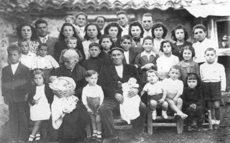 Familia Fuertes. Villarquemado.