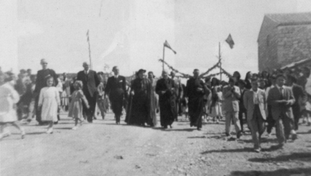 Visita del obispo a Villarquemado.