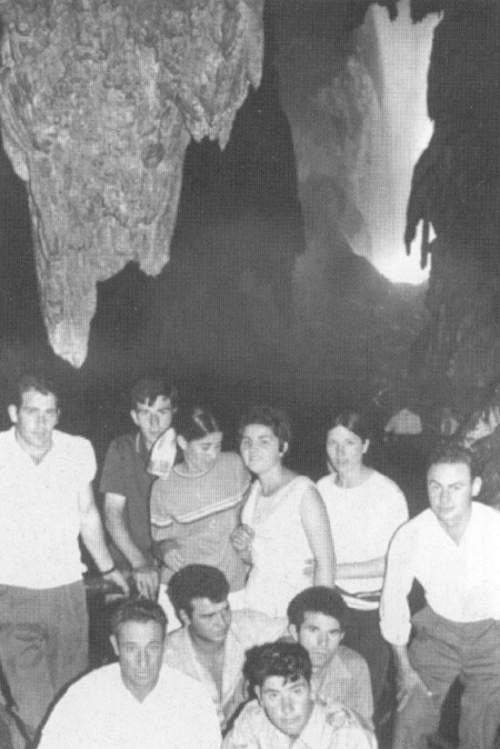 AgustÃ­n y amigos de Villarquemado de viaje.