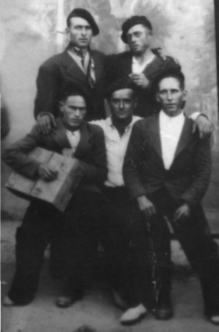 Grupo de amigos de Honorato. Villarquemado.