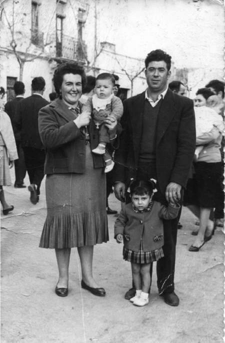 Generosa y familia. Villarquemado.