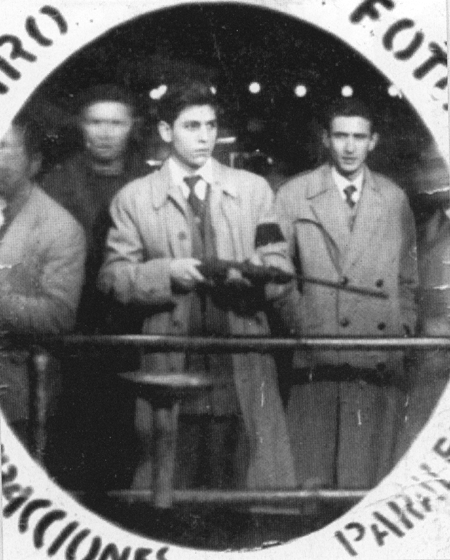 Vecinos de Villarquemado en las fiestas.