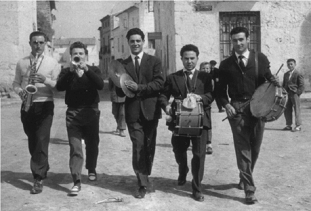 Amigos en las fiestas. Villarquemado.