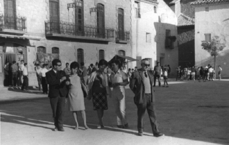 La plaza de Villarquemado en fiestas.