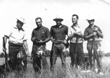 Grupo de cazadores. Villarquemado.