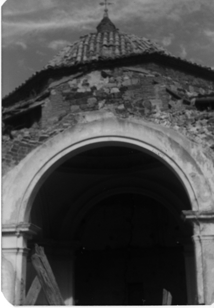Detalle vieja ermita de la Langosta. AlpeÃ±Ã©s