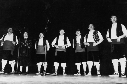 Pleyade en ParÃ­s de los joteros de Monreal