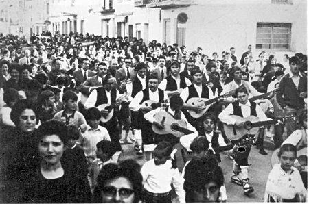 Rondalla de Monreal del Campo con la cÃ¡tedra ambulante.