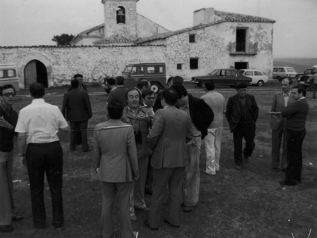 RodrÃ­guez de La Fuente visitando la Laguna de Gallocanta.