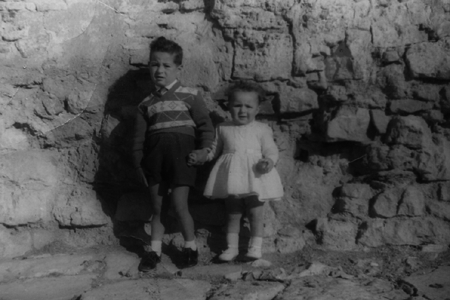 Retrato de dos niÃ±os. Monforte.