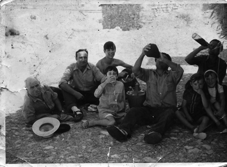 Vecinos de Monforte en el campo.