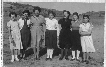 Grupo de seÃ±oritas de Herrera