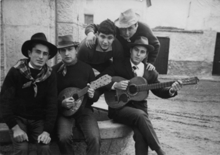 Amigos con guitarras. Torremocha.