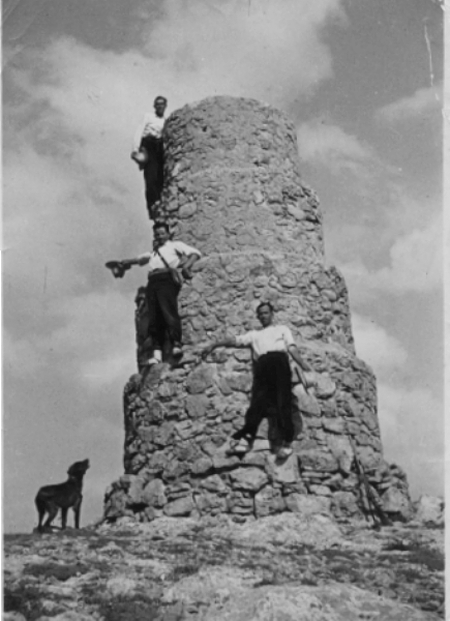Amigos en el pilÃ³n. Torremocha.