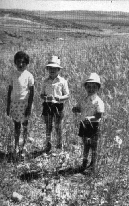 MarÃ­a JesÃºs y primos. Villarquemado.