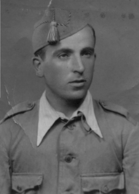 Retrato de Lorenzo en el servicio militar. Villarquemado.