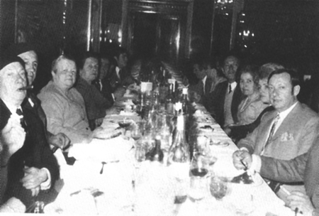 Vecinos de RetascÃ³n en una celebraciÃ³n.