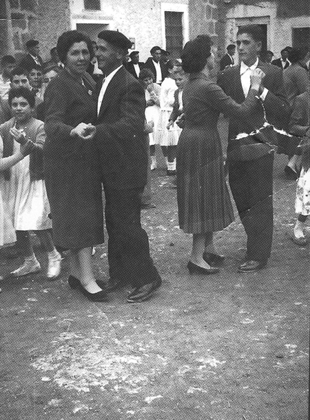 Araceli y Aurelio en el baile. RetascÃ³n.