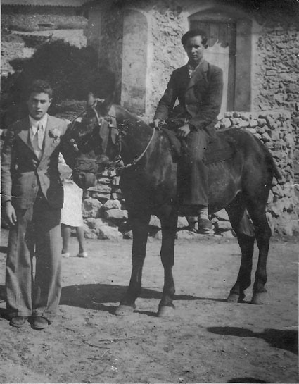 Retrato de mozos a caballo. Lagueruela