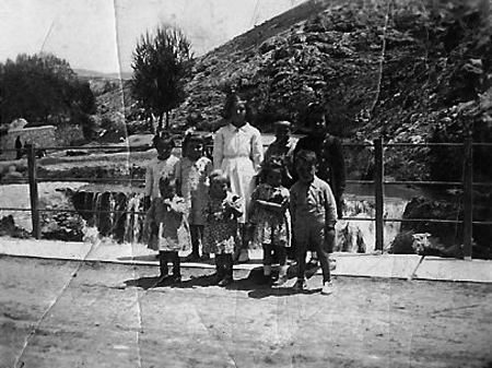 Grupo de niÃ±os en Lagueruela.