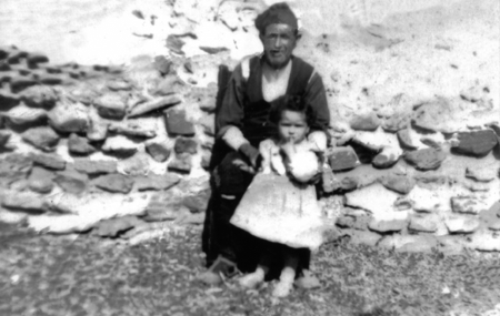 Abuelo y nieta en Badules.